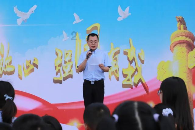 卡通汽车拼拼看